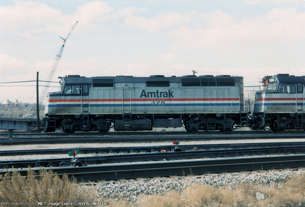 Amtrak F40PHR 328